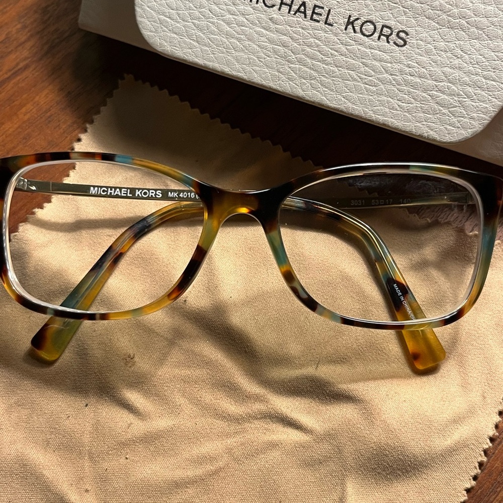 Michael Kors Women's Glasses in Tortoise Pattern